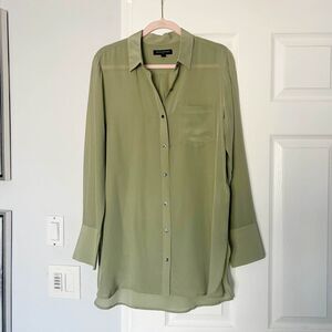 Banana Republic Women’s 100% Silk Blouse Shirt Top Light Green Size M